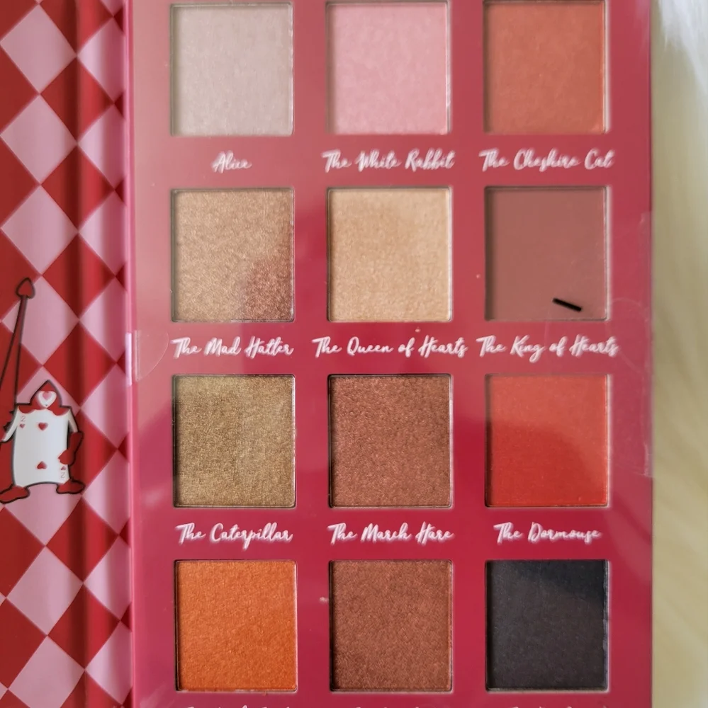 💙DISNEY ALICE IN WONDERLAND 12 EYESHADOW PALETTE💙